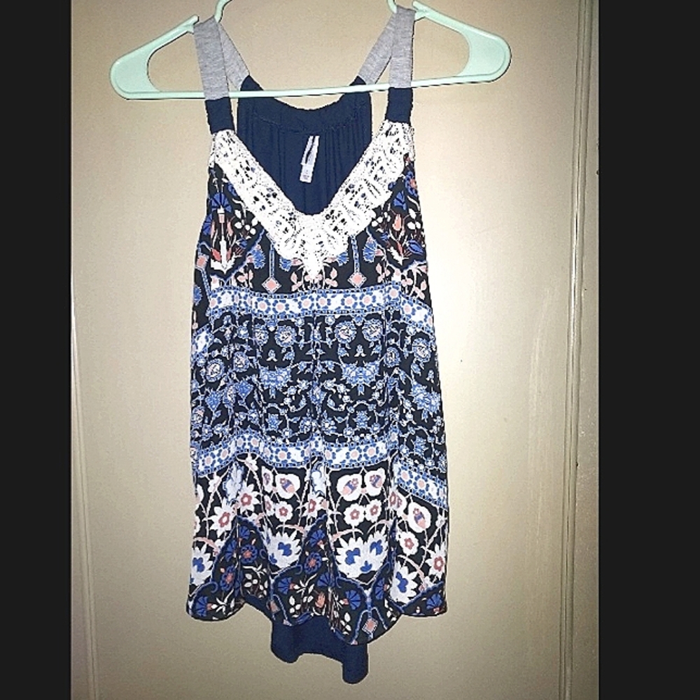Trendy Floral Summer Tank